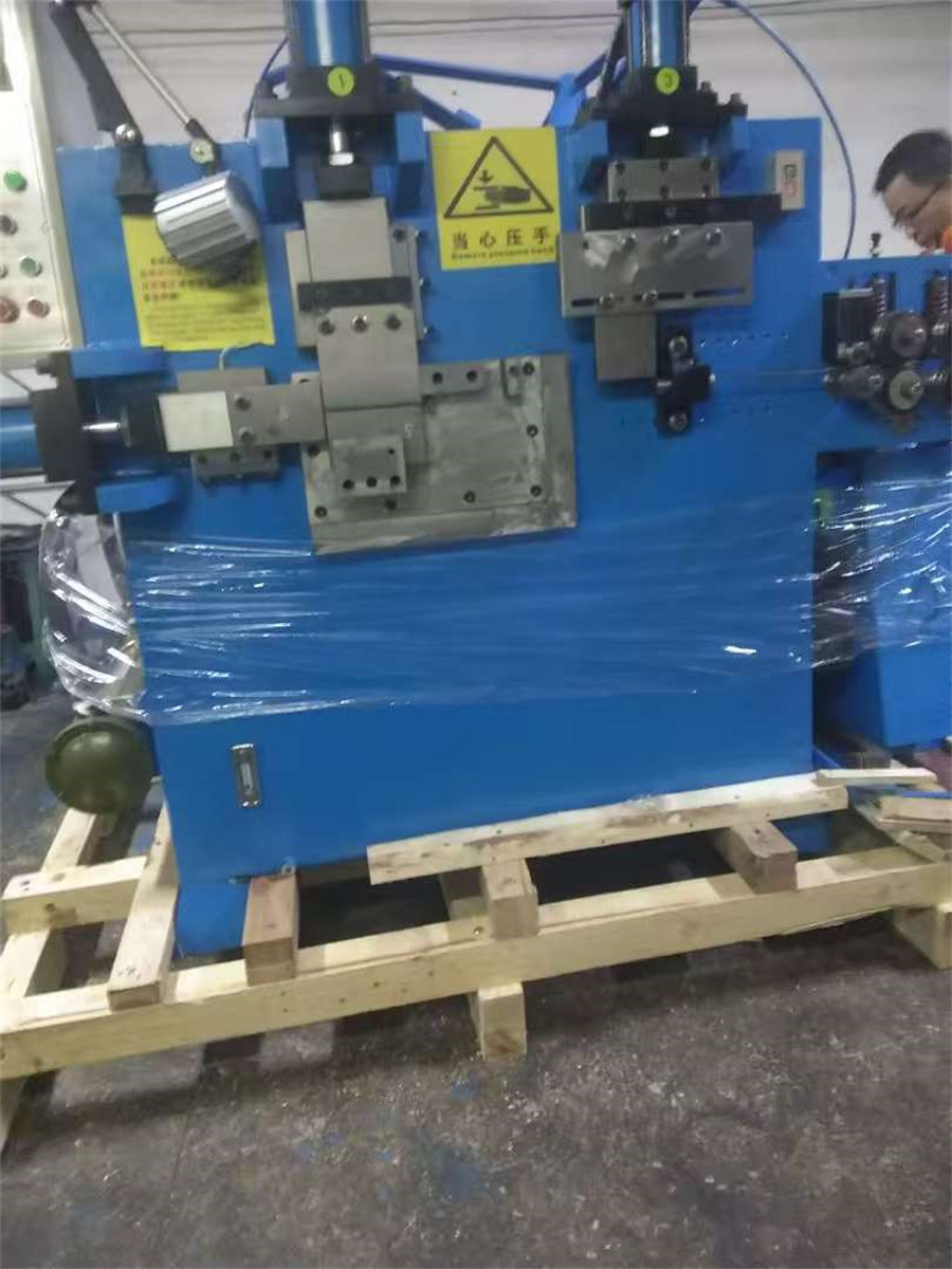 电脑液压成型焊接一体机
